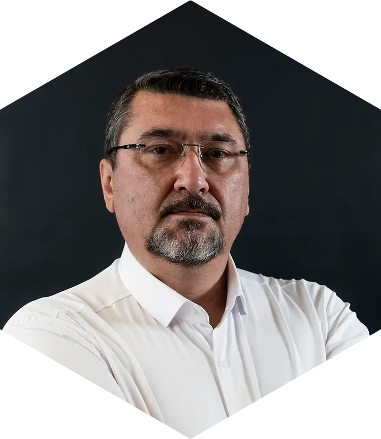 Акмишев Максим Маратович